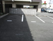 駐車場ライン（白線）引き：ハードライン！優れた耐久性！の写真